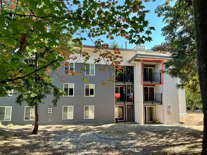 Top floor end unit