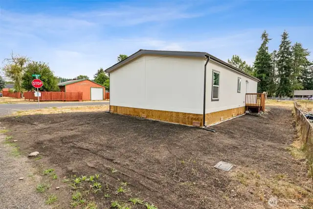 Charming 1,296 SF manufactured home in Bucoda on a freshly landscaped 5,000 SF lot! Enjoy brand-new grass and the convenience of two newly added gravel parking spaces—move-in ready and full of potential!
