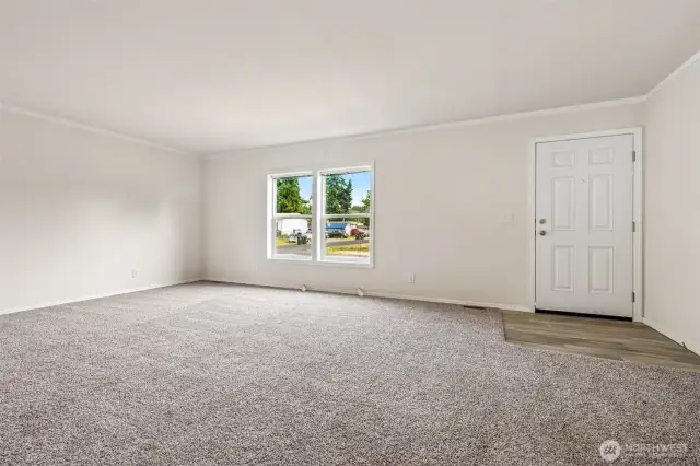 Here is the entrance with carpet underfoot.