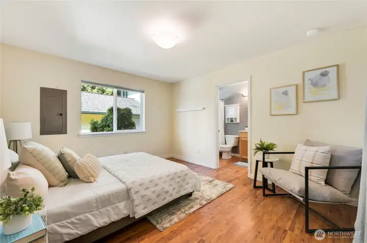 Sizable main floor bedroom w/ full bath
