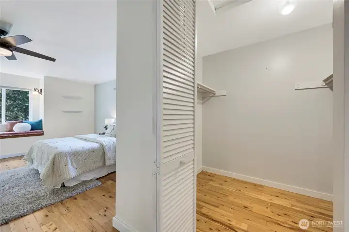 Walk-in closet