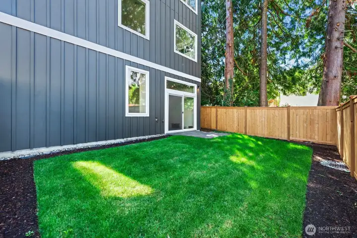 Your own private, fully fenced back yard and patio!