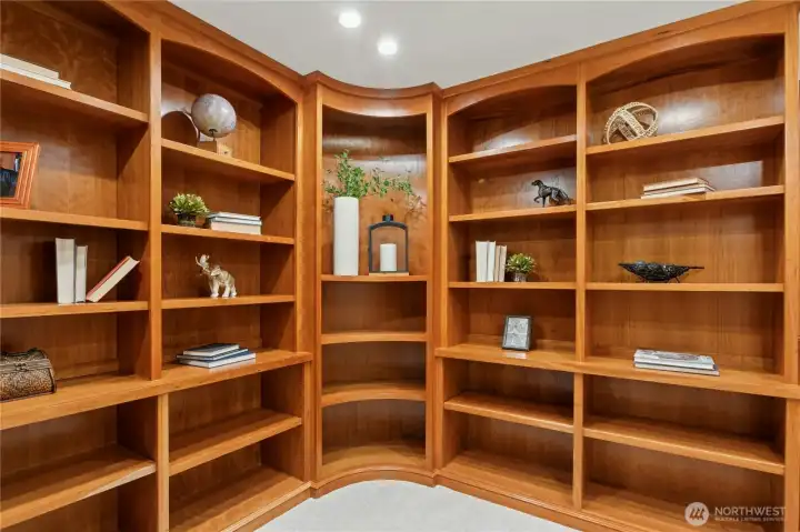 Bring your collections! You have plenty of space for everything.