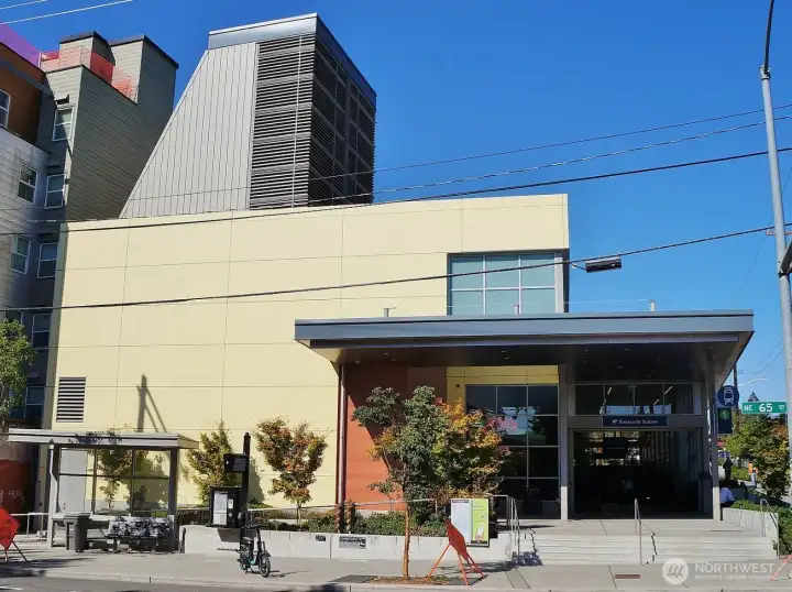 Roosevelt Light Rail Station