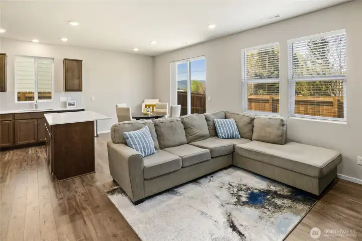 Entertaining made easy is this space.