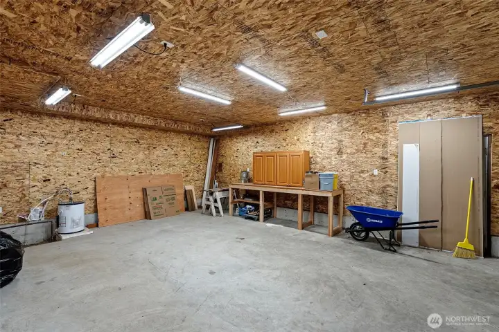 Additional garage photo Additional garage photo