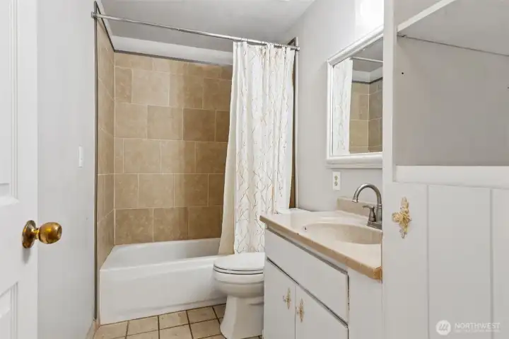 Down stairs bathroom
