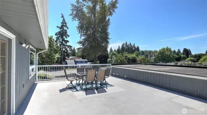 Rooftop Deck