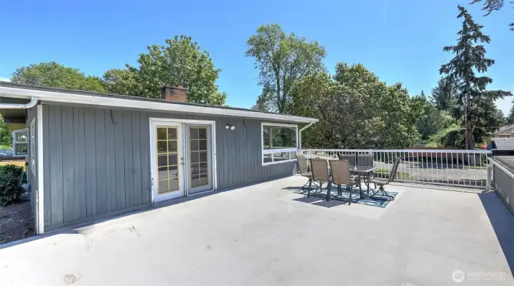 Rooftop Deck