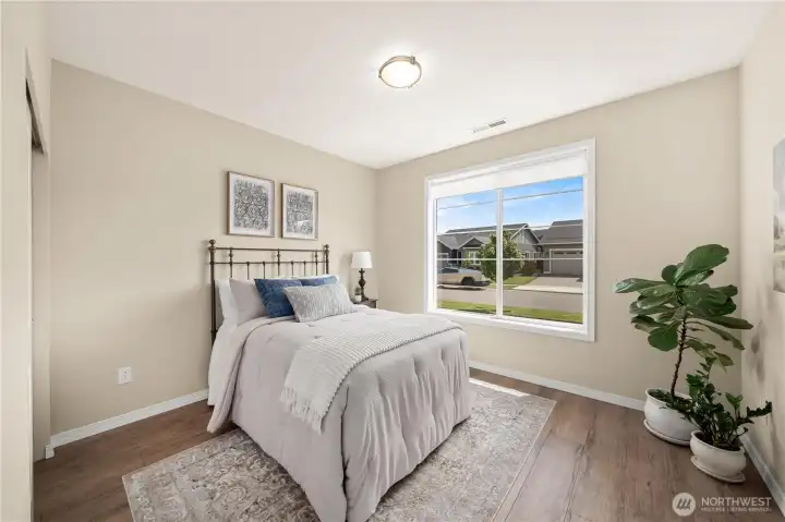 Guest bedroom. Guest bedroom.