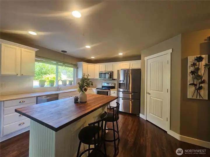 Large Walk In pantry next to fridge Large Walk In pantry next to fridge