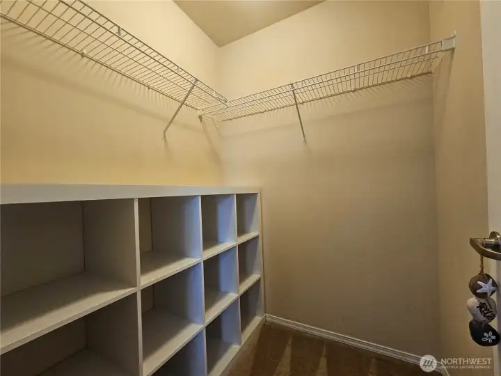 Walk in closet bedroom 2 Walk in closet bedroom 2
