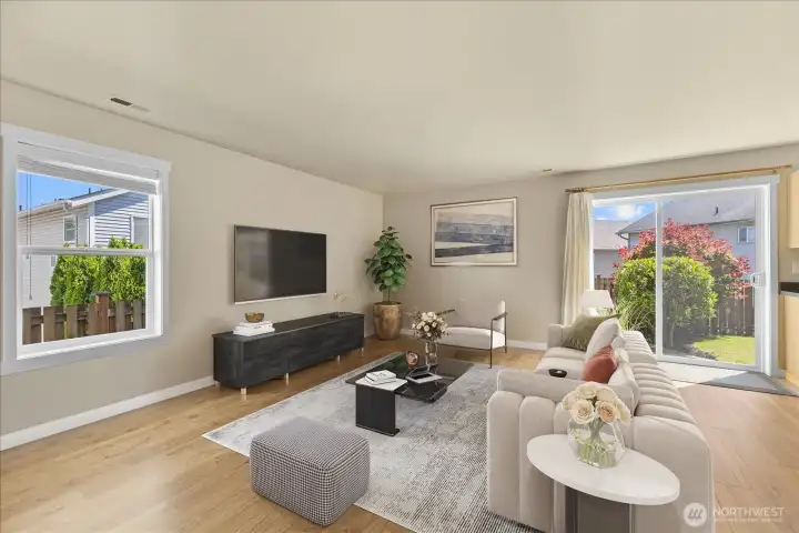 Spacious livingroom - Digitally staged