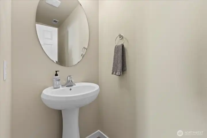 Main floor powder room (1/2 bath)