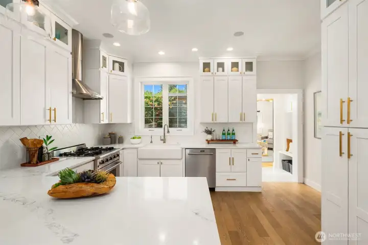 Abundant cabinet space all the way to the 9'5" ceilings.