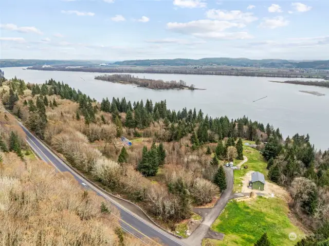Large lot subdivision just east of Cathlamet