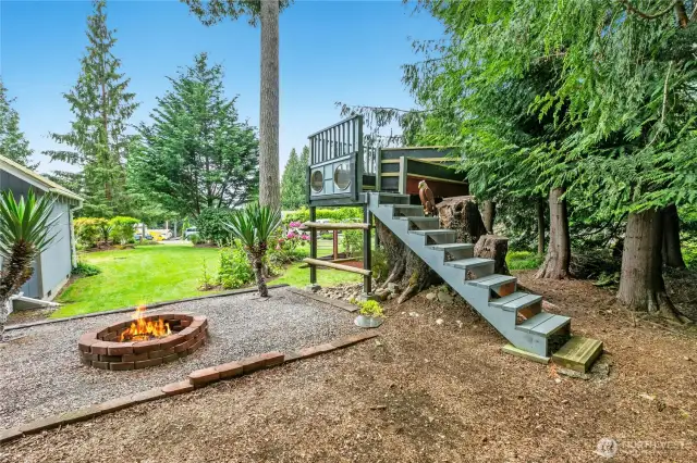super cute tree house