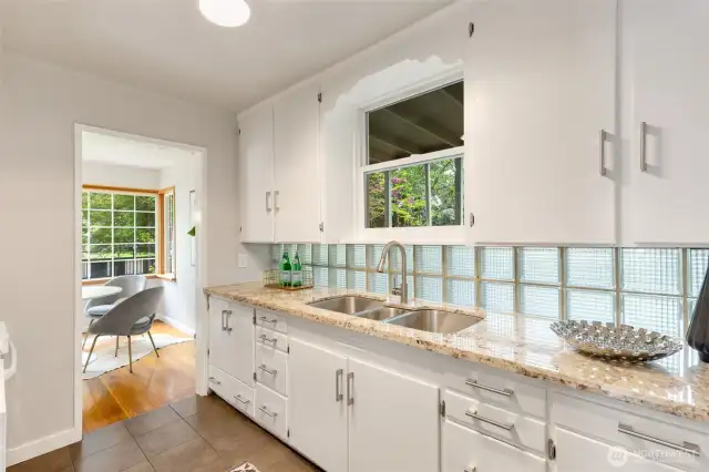 Quartz counters in kitchen