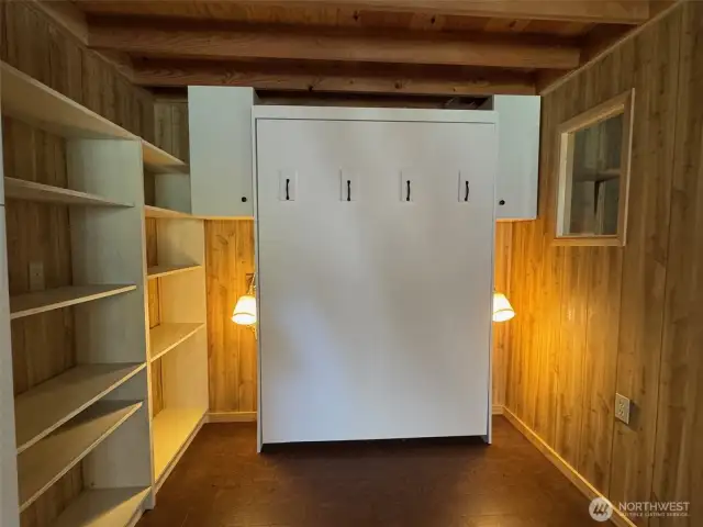 Murphy bed