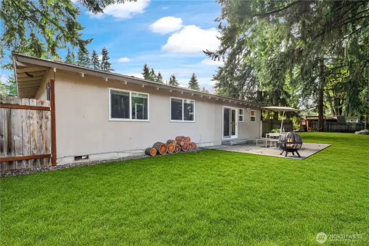 Huge lot with lots of potential when the grass is green in Summer.