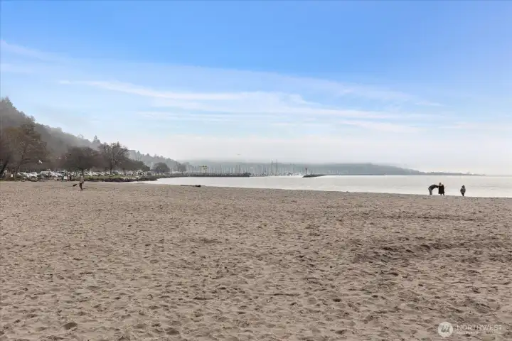 Walk to Golden Gardens Park or Shilshole Bay Marina, coffee or ice cream in hand, and enjoy ocean breezes with mountain and sunset views.