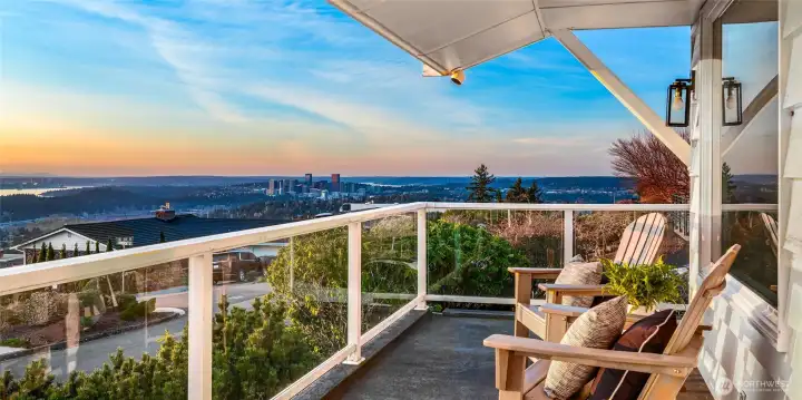 Large View Deck off of Family Room