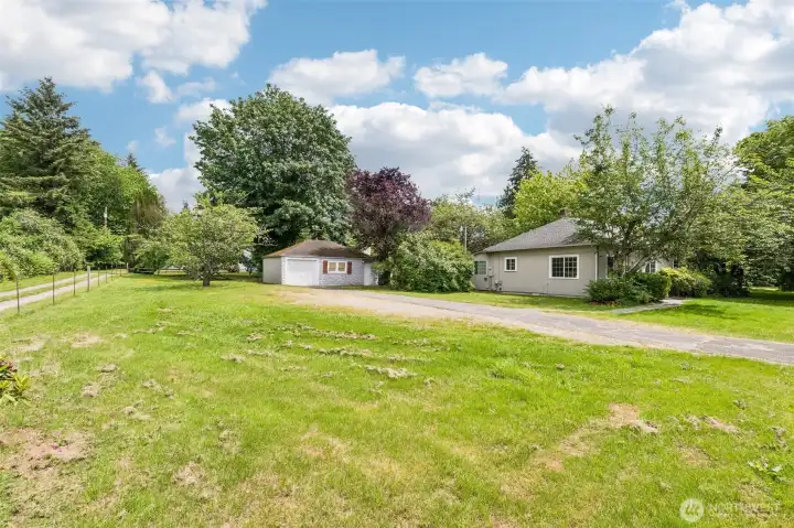 Long Driveway detached shop Long Driveway detached shop