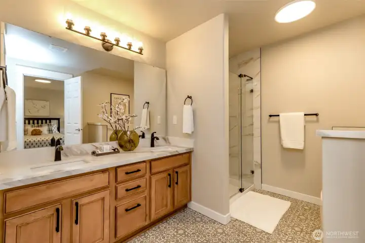 5 pc Primary Bathroom