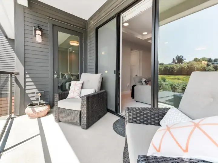 Relax outdoors rain or shins on your fully covered deck complete was water, gas and electrical hookups. Relax outdoors rain or shins on your fully covered deck complete was water, gas and electrical hookups.