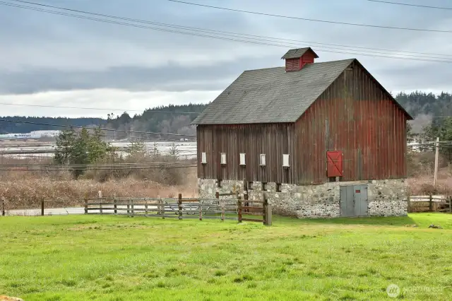 Well preserved barn has endless possibilities.