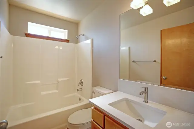 Private Main-Floor Guest Bath~