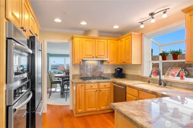 Plenty of counter space with breakfast bar.