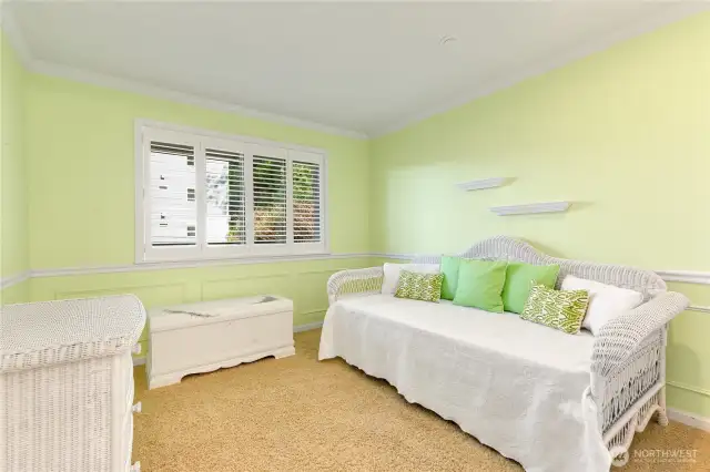 Guest bedroom