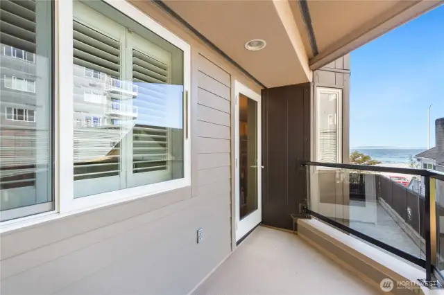 Deck off kitchen.