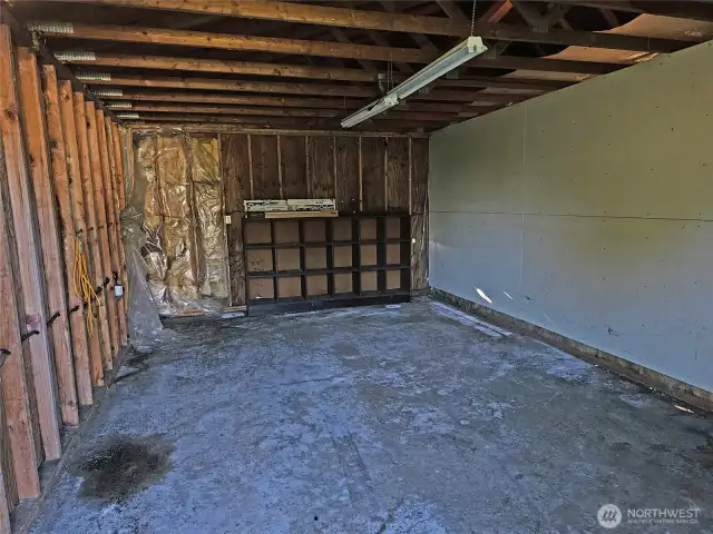 Workshop area in the garage