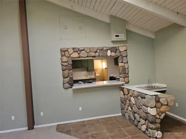 Passthru from the kitchen to the wetbar