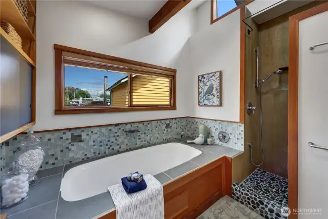 Large bath & shower