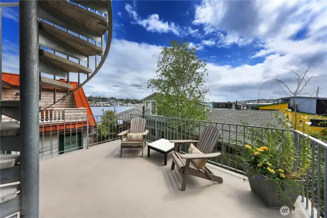 Second floor deck