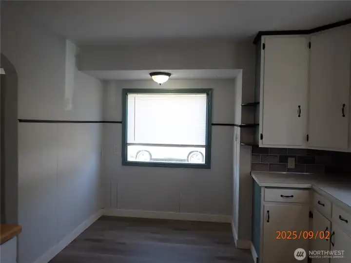 Front kitchen eating area