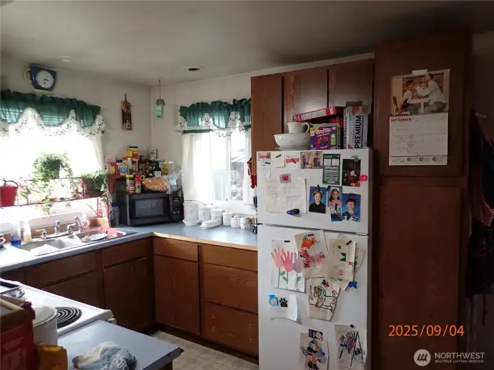 Back kitchen