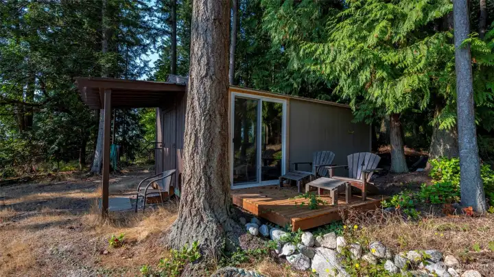 A peak at the studio with its own deck.