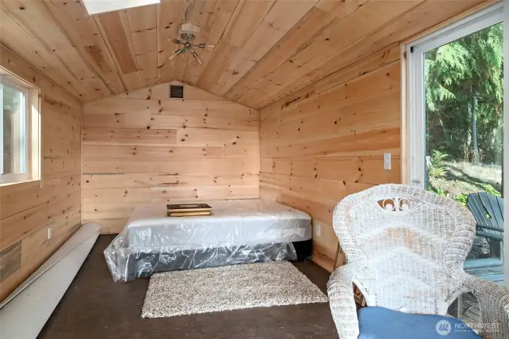 Artist, yoga studio/guest room, hide out, etc...