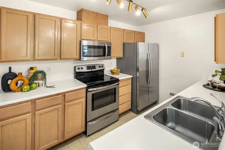 Plenty of cabinets for all your cookware.
