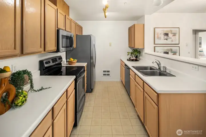 Stainless appliances including a brand new Bosch dishwasher.
