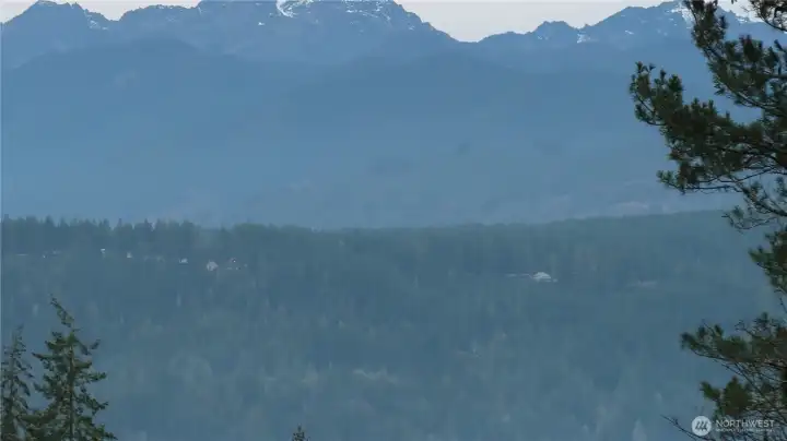 Great view of the mountains from the open clear area.