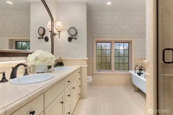 Owner's bath