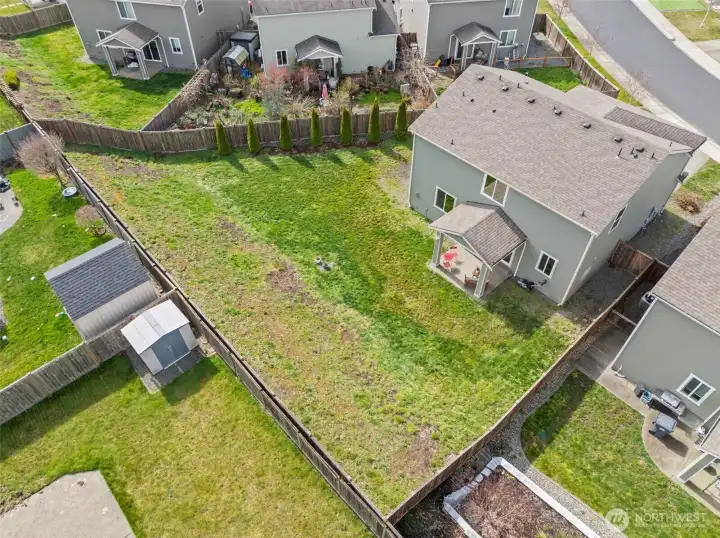 This lot is over 10,000 sf.