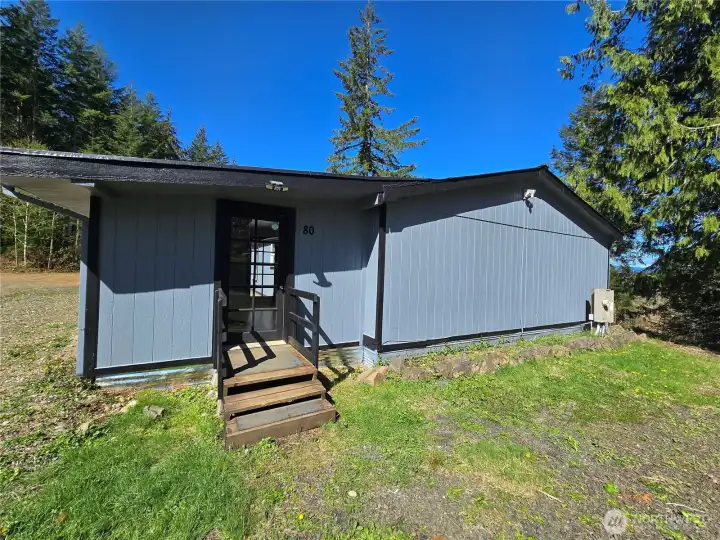 Side covered Porch
