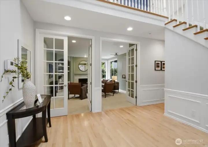 There are beautiful hardwoods throughout the main floor. There are beautiful hardwoods throughout the main floor.
