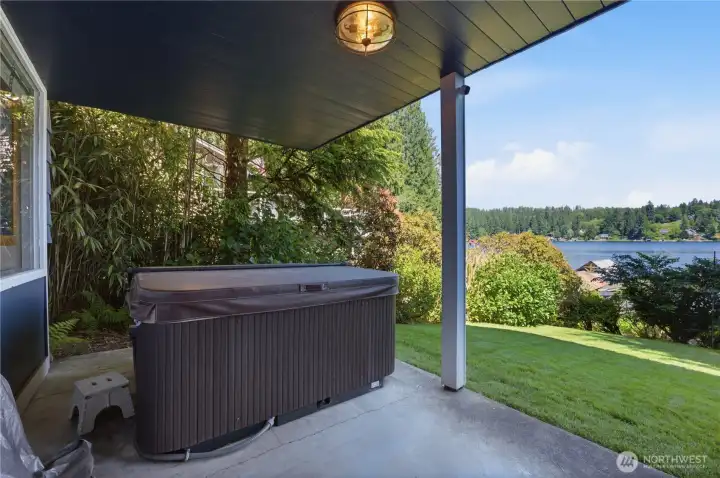 Hot tub